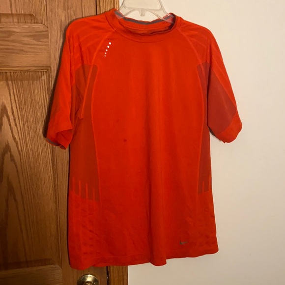 Men’s Nike Dri-fit workout shirt - Picture 1 of 5